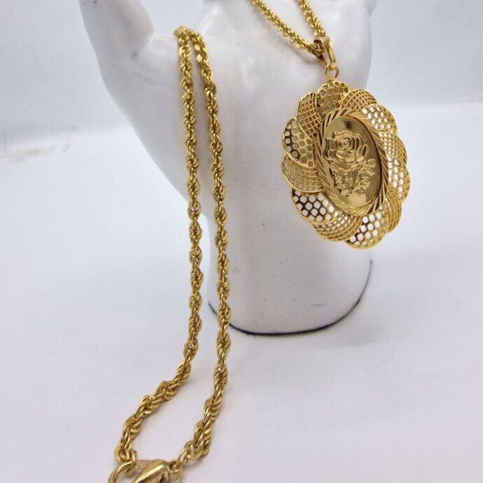 chaine Krifcha +pendentif