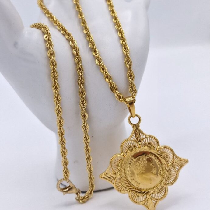 chaine Krifcha+pendentif wiza