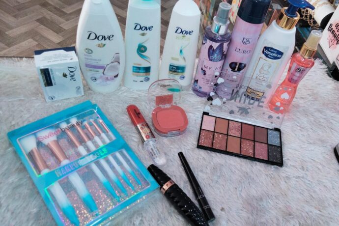 pack cosmétiques et maquillage 14 pièce