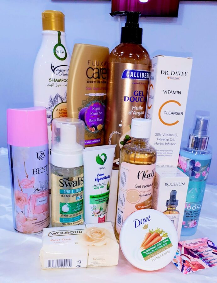 PACK  COSMETIQUE 10 PIECE