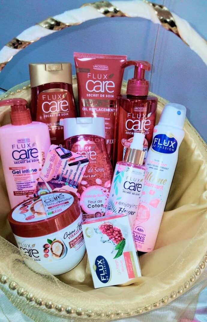 pack cosmétiques 9 piece