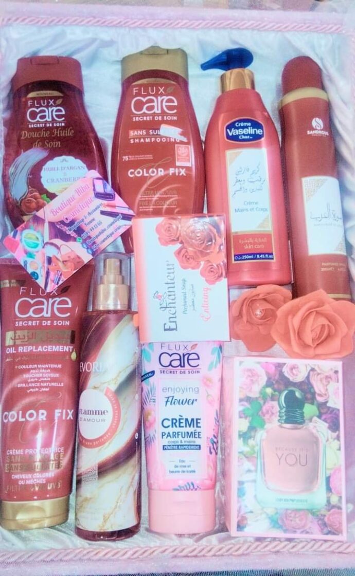pack cosmétiques 9 piece