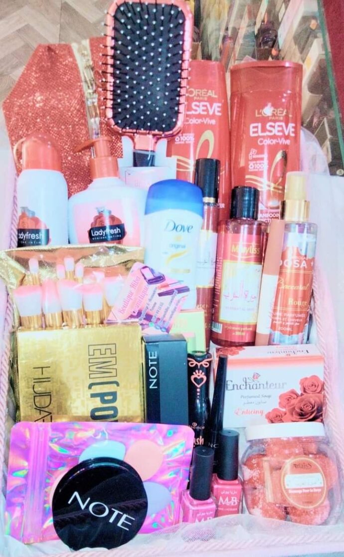 pack 22 pièce maquillage et cosmétiques