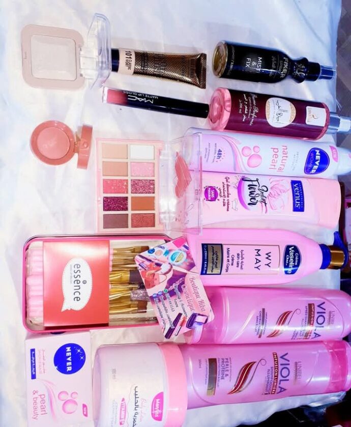 ⁦pack cosmétiques et maquillage 15 piece⁩ - الصورة ⁦2⁩