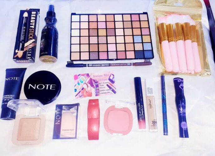 pack maquillage complet 15 piece