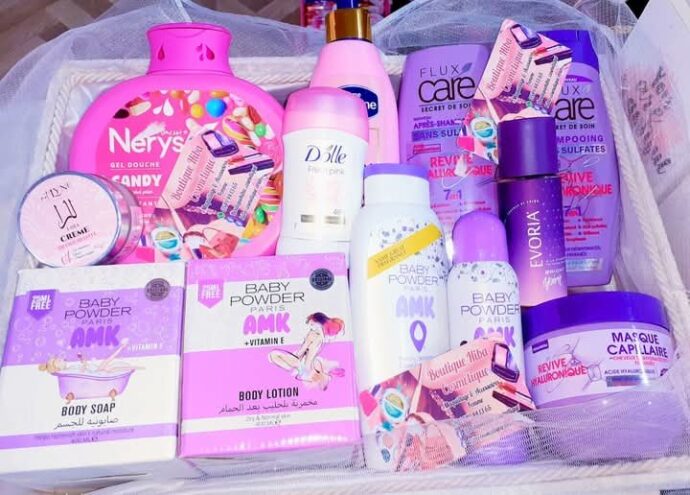 ⁦pack cosmétiques 12 pièce⁩ - الصورة ⁦2⁩