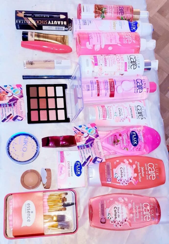 ⁦Pack maquillage et cosmétiques 20 pièce⁩ - الصورة ⁦2⁩