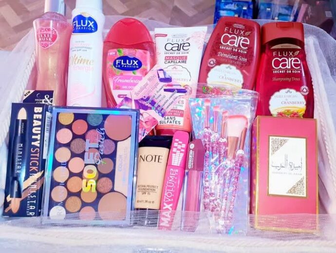 pack cosmétiques et maquillage 13 pièce