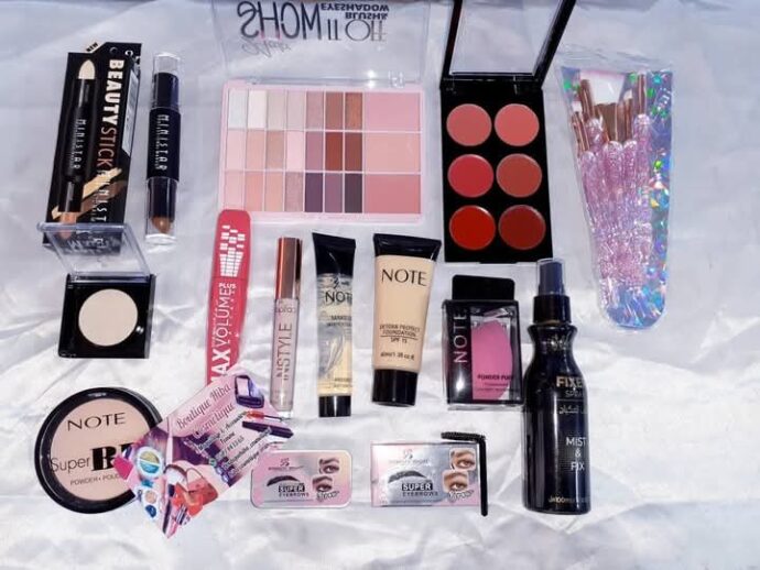 pack maquillage 13 pièce