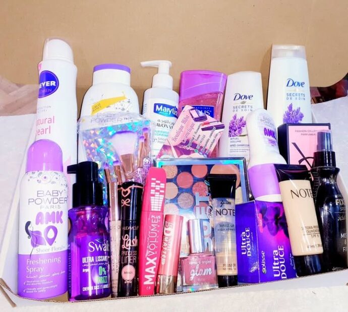 ⁦pack maquillage et cosmétiques 21 pièce 💕⁩ - الصورة ⁦2⁩